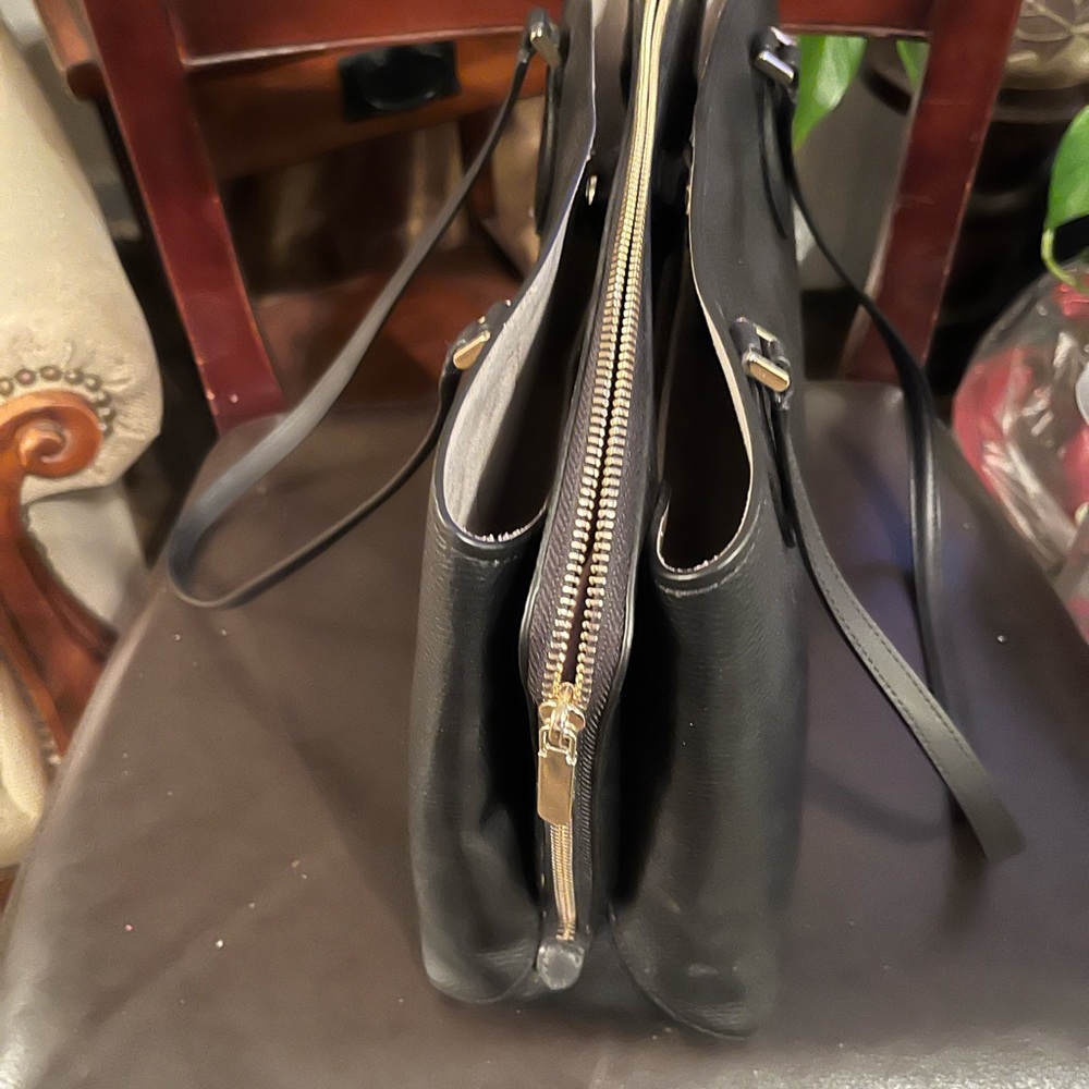 Kate Spade New York bag - Picture 2 of 9